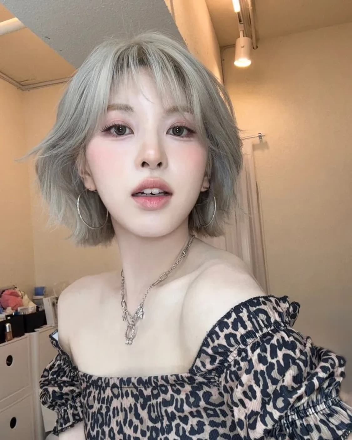 클라우드이모션 레오파드 셔링 탑 (엔믹스 배이 착용) 상품이미지3