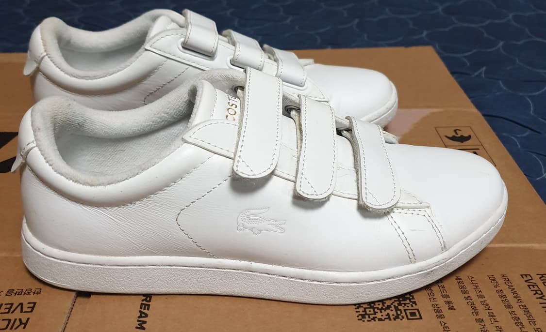라코스테 벨크로 스트랩 레더 화이트 스니커즈 UK4 (235) 상품이미지2