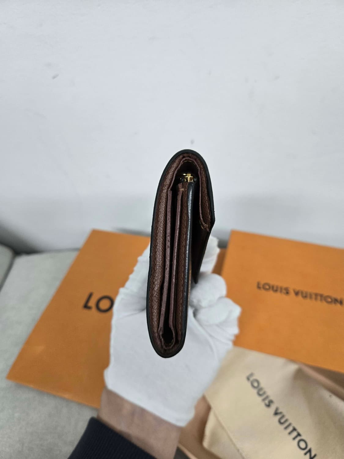 [보증서 정품] 루이비통 빅토린 반지갑 상품이미지1