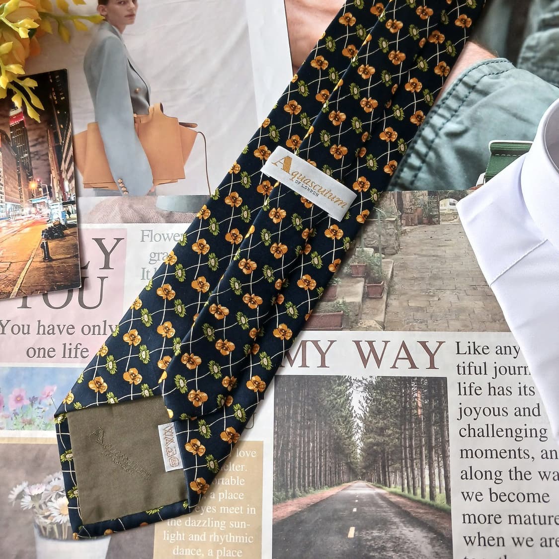 아쿠아스큐텀 실크 네이비 플로럴 넥타이 9.4cm A+등급 A18820
 상품이미지4