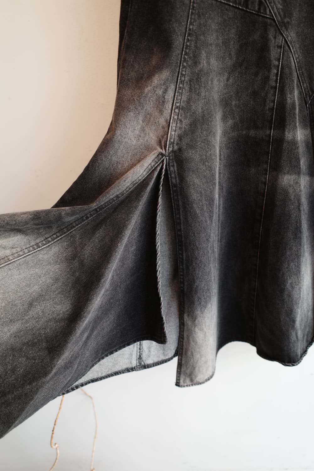 PAGE BOY 플레어 흑청 데님 스커트 (28인치) 상품이미지5