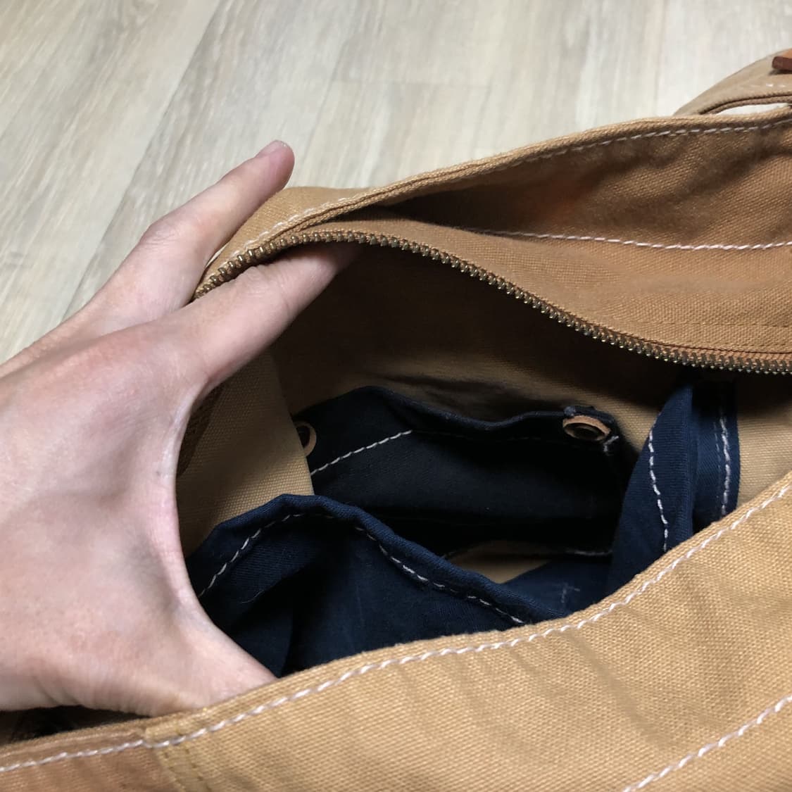 (ONE SIZE) 칼하트 Carhartt 리워크 캔버스 크로스백 카멜 상품이미지5