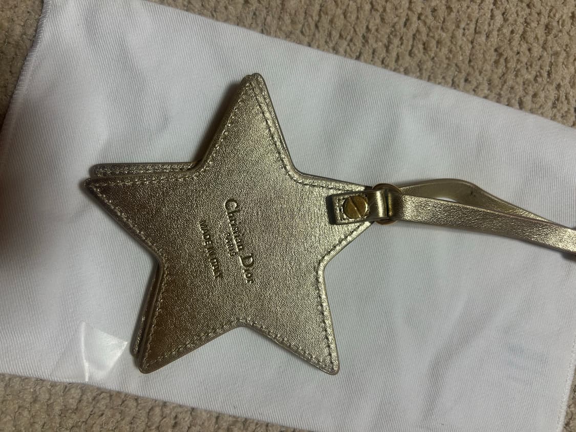 크리스찬디올 별 에어 태그 키링 골드(A+) 단품 상품이미지2