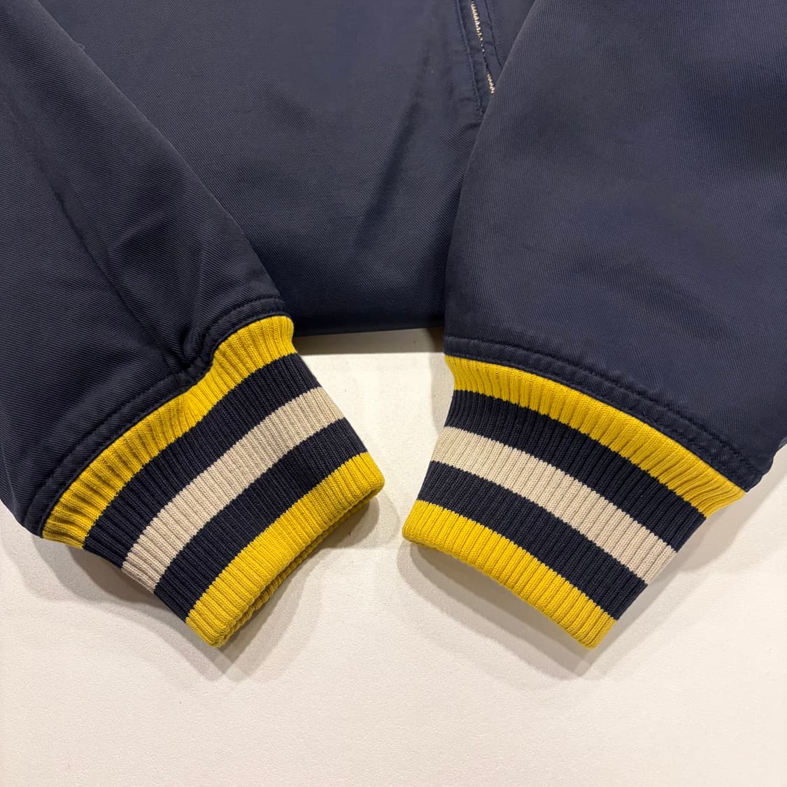 [100] 90s 아디다스 올드스쿨 네이비/옐로우 배색 바람막이 B712 상품이미지5