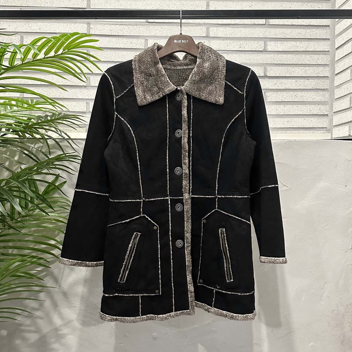 JPN VINTAGE 무스탕 롱 코트 카라넥 파이핑 투포켓 디테일 블랙 상품이미지2