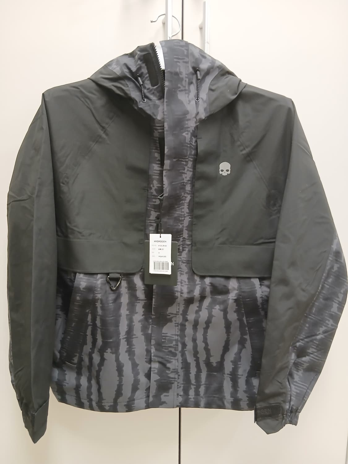 [새상품] 하이드로겐 바람막이 105(XL) 상품이미지1