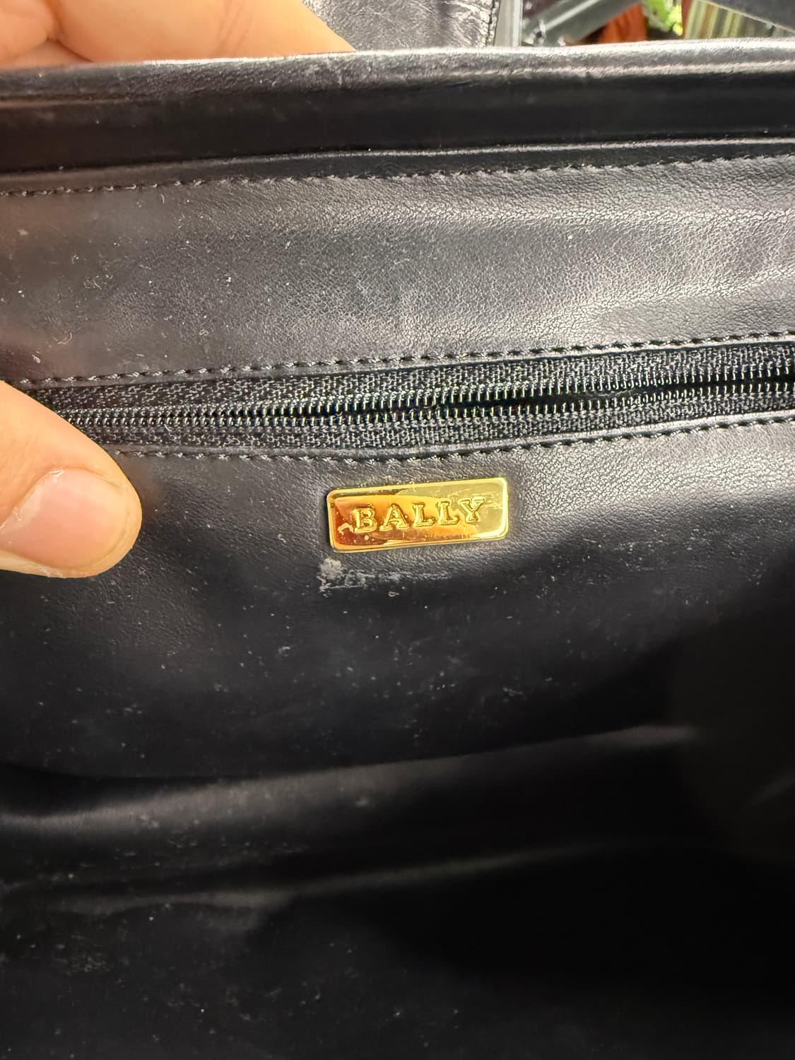 Bally 발리 블랙 레더 크로스백 상품이미지4