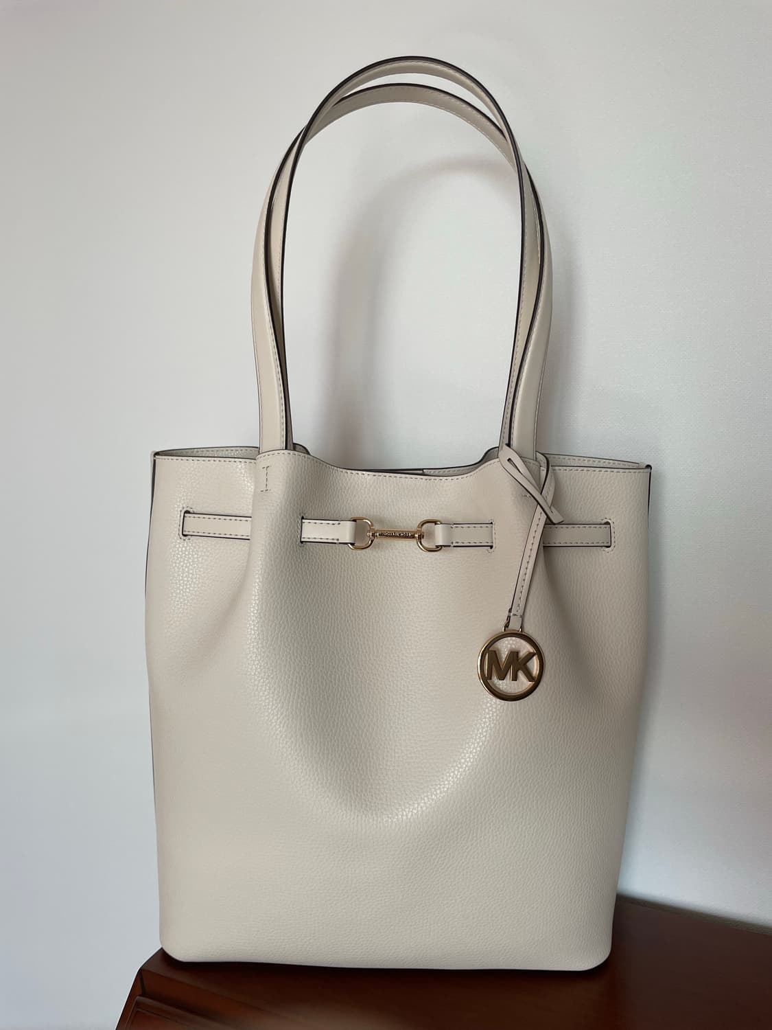 (새제품) 마이클코어스 칼슨 라지 토트 겸 숄더백 상품이미지1