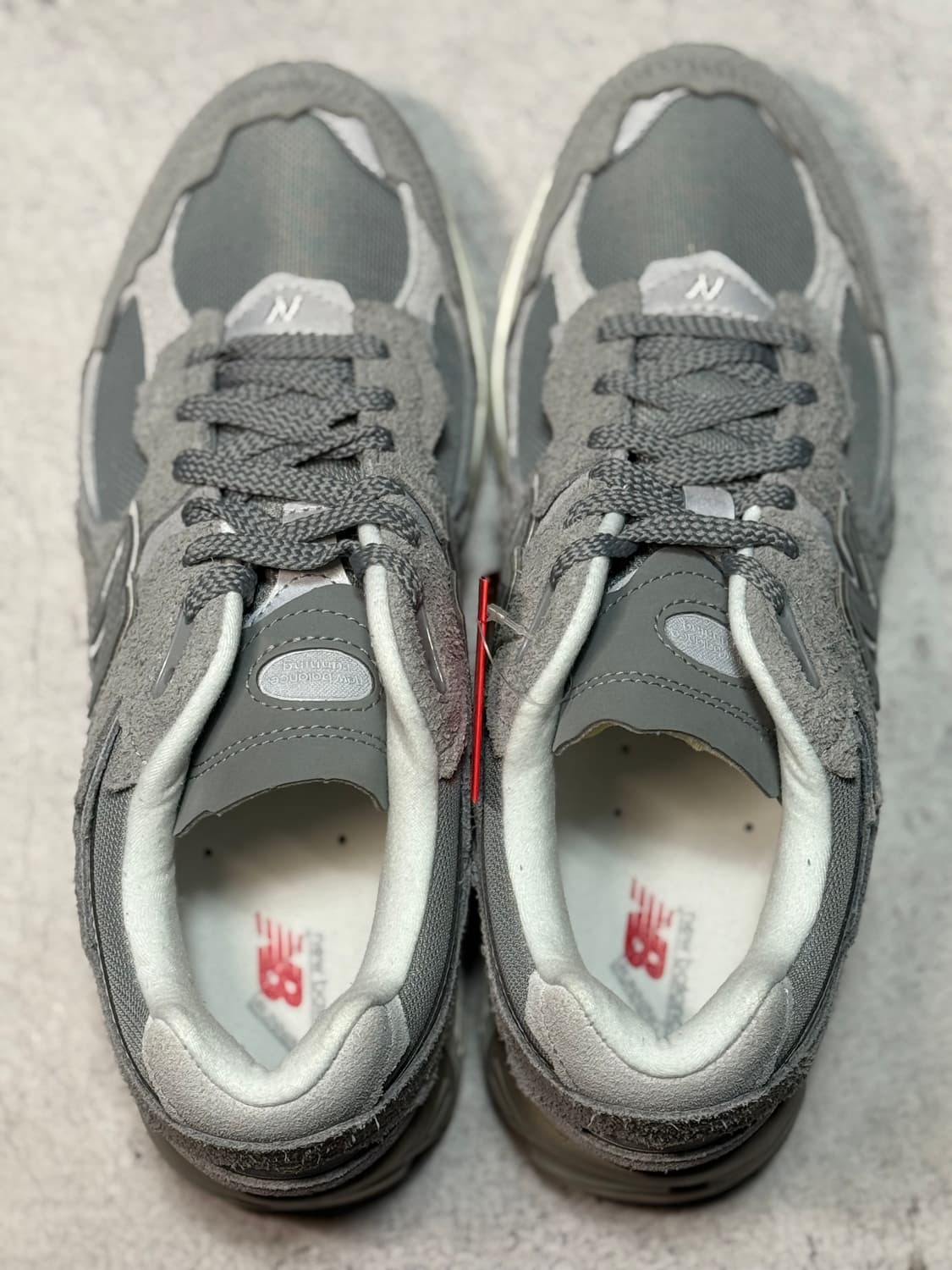 뉴발란스 2002R 그레이 새상품 275mm 상품이미지4
