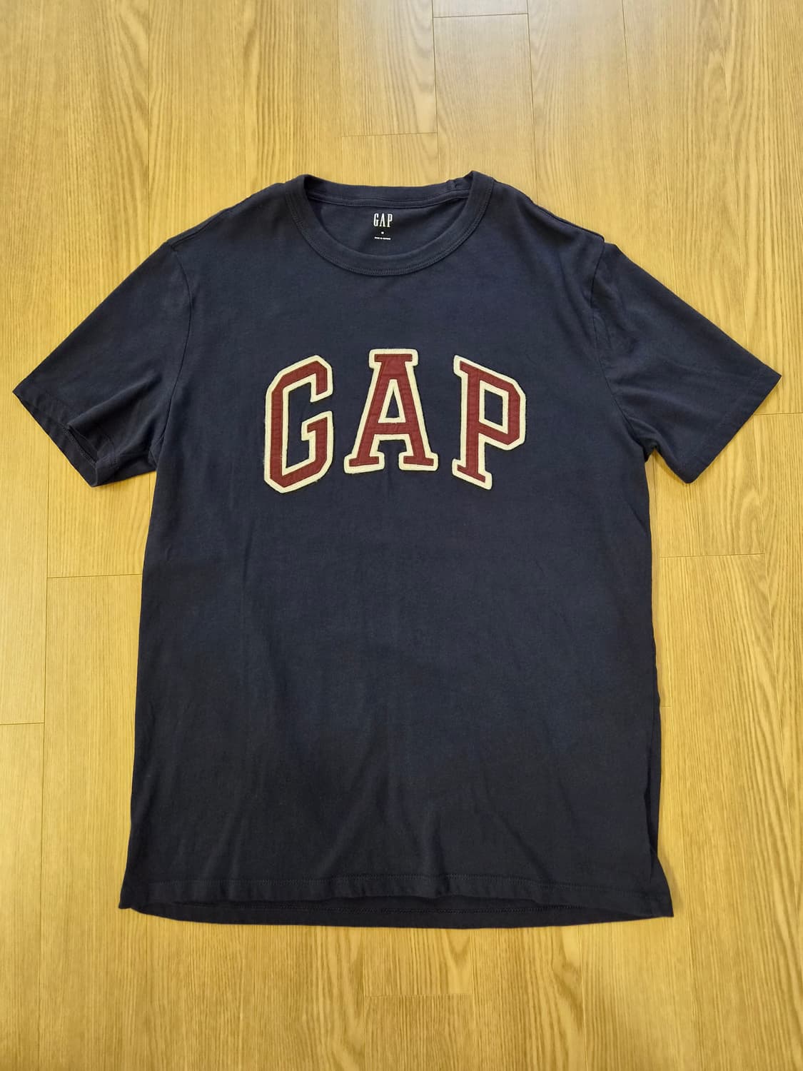 갭(GAP) 센터로고 반팔 티셔츠 네이비 상품이미지1