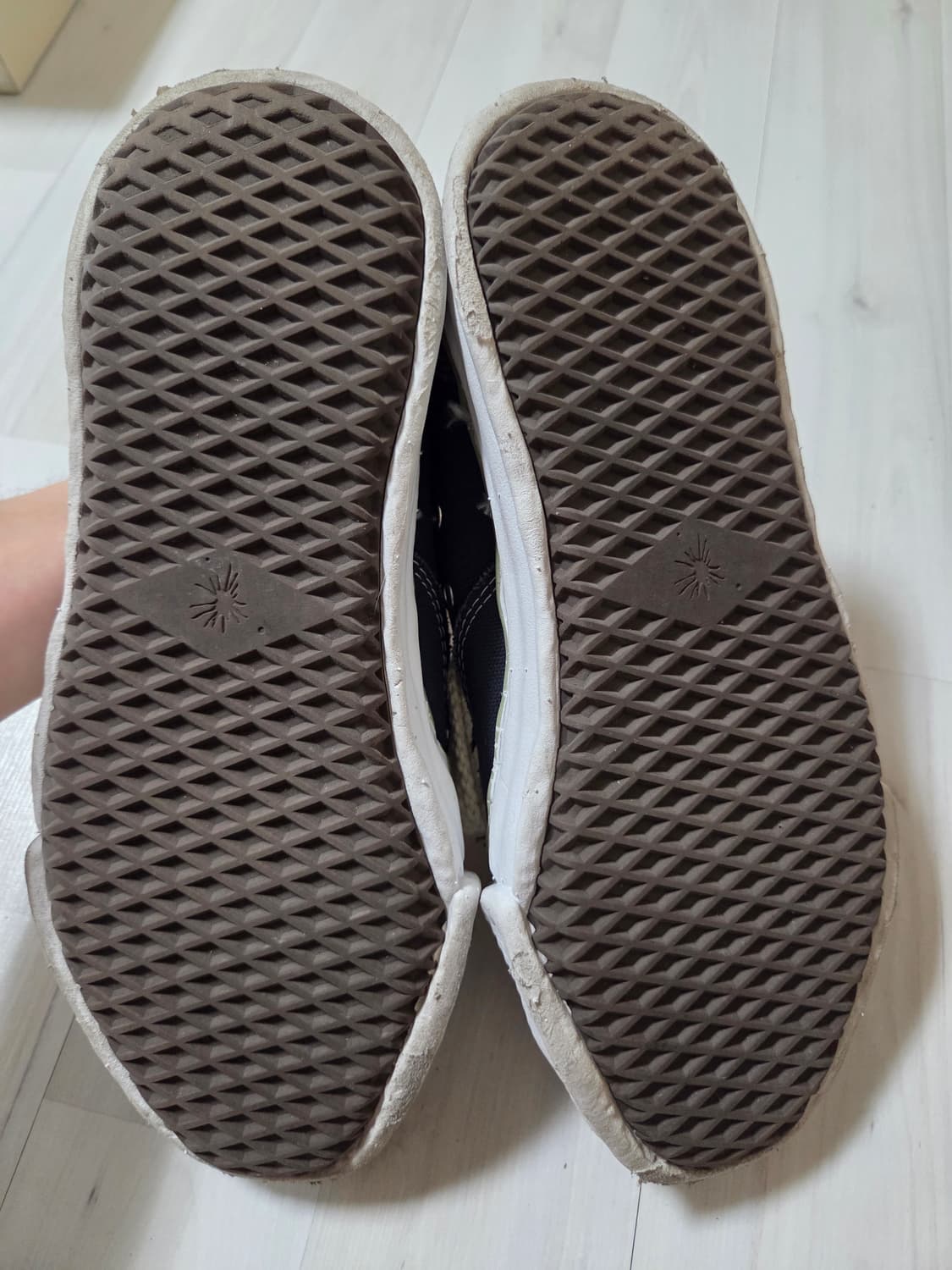 메종 미하라 야스히로 x 나이젤 카본 로우 컷 스니커즈 다크 네이비 41 상품이미지8