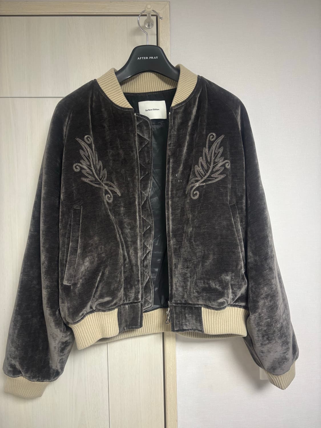 서피스에디션 수베니어자켓 상품이미지1