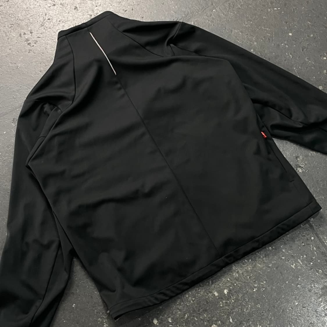 100 데상트 집업  상품이미지5