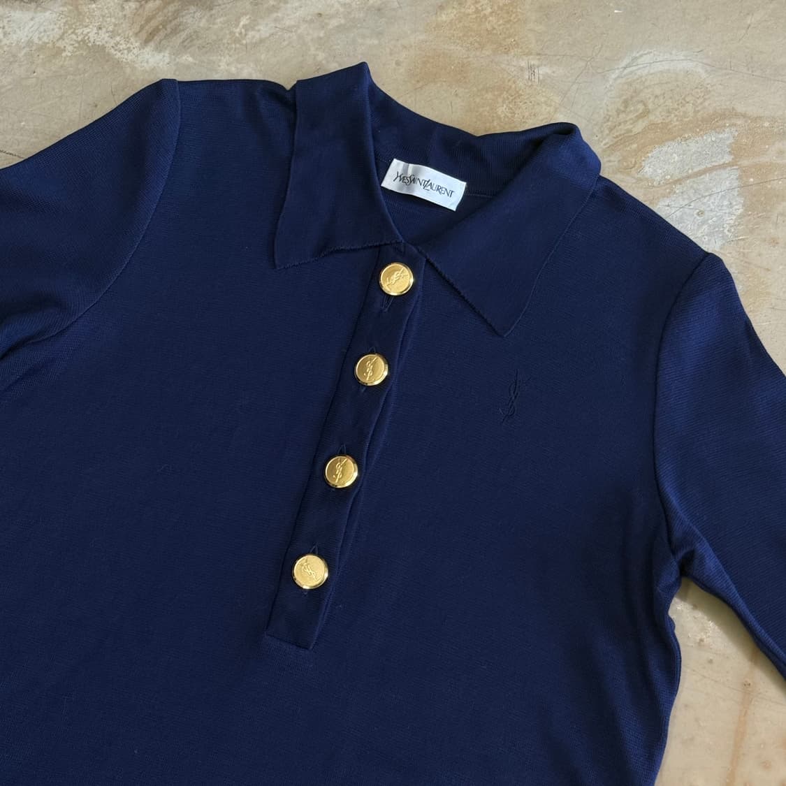 M 입생로랑 골드버튼 네이비 카라 반팔 니트 상품이미지1