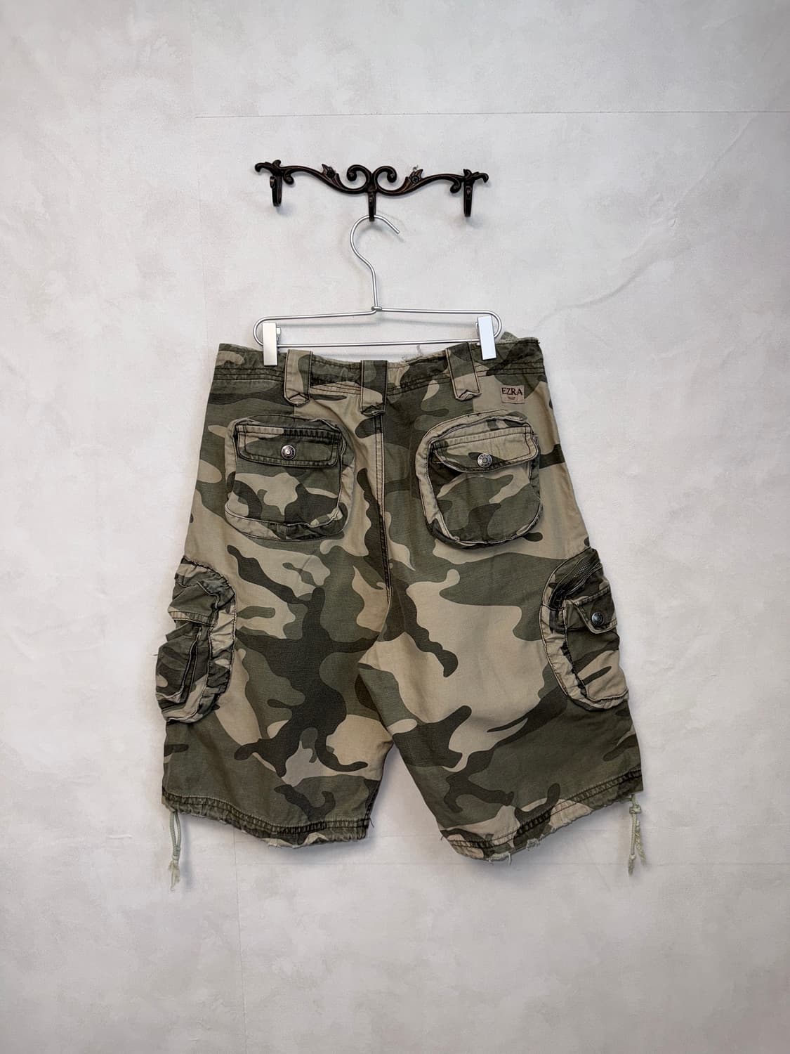 Mute khaki multi pocket half cargo pants 상품이미지4