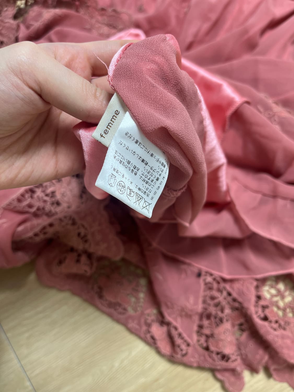 엑시즈팜 로즈 자수 원피스 상품이미지5