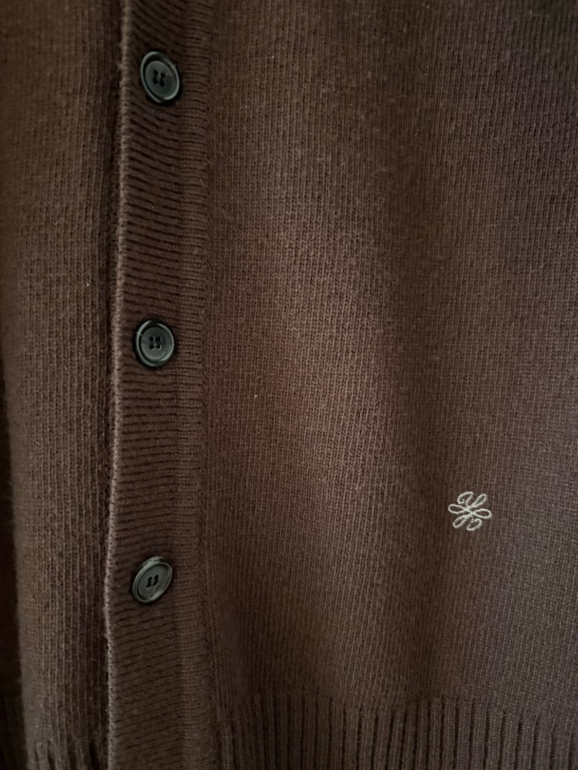 유스 엠블럼 가디건 다크브라운 M 상품이미지1