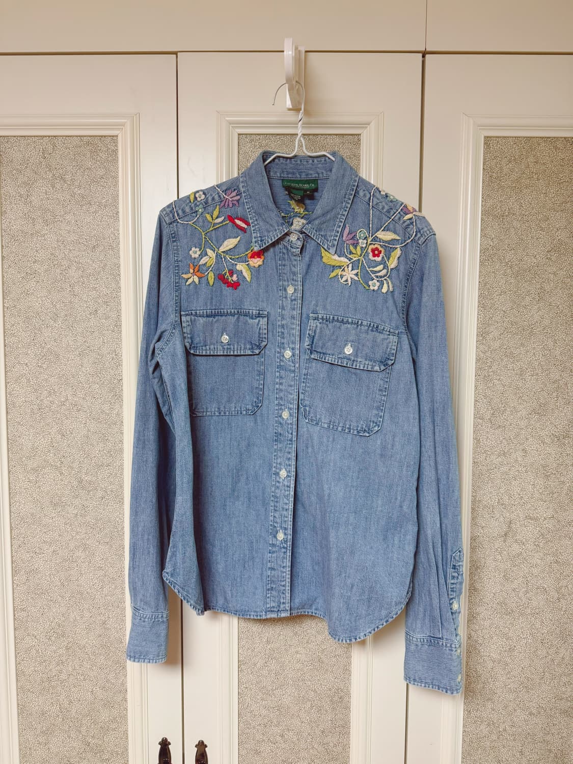 랄프로렌 로렌진스 플라워 자수 데님 셔츠 상품이미지1