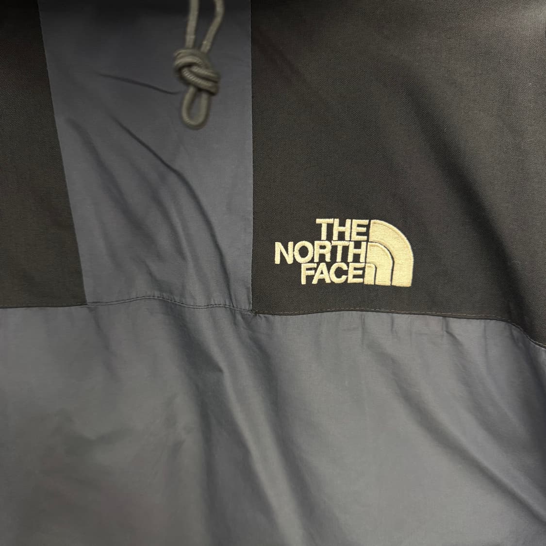 90s 노스페이스 올드스쿨 마운틴파카 하이넥 고어텍스 그레이 블랙 상품이미지7