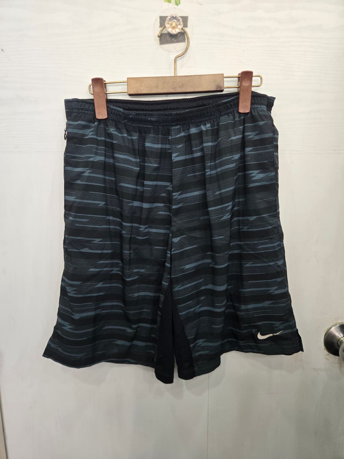 L,100 )) NIKE 나이키 반바지! 허리 고무줄~ 디자인 예뻐요~ 상품이미지2