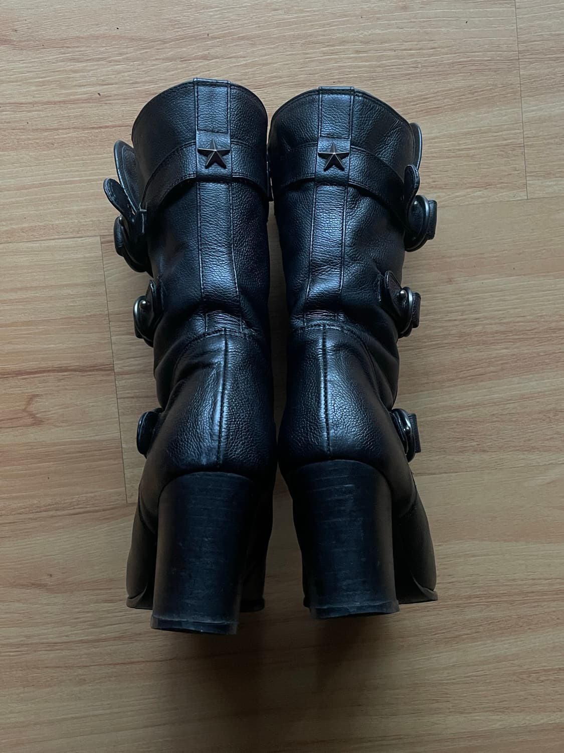 안나수이 나비 멀티버클 레더 부츠 상품이미지7