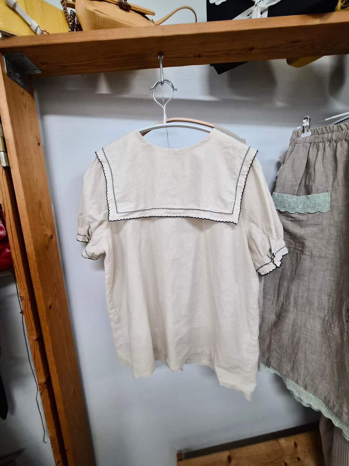 michelle 미셸 린넨 셋업. 린넨 쎄일러 퍼프블라우스 상품이미지10