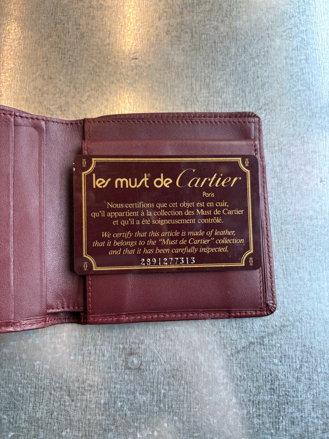 까르띠에 머스트 버건디 소가죽 반지갑 상품이미지4