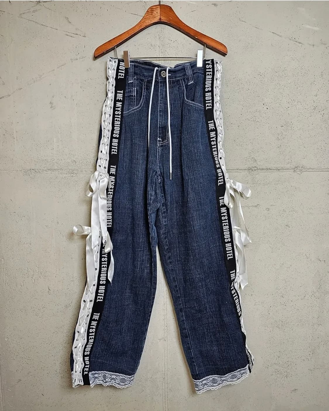 더미스테리어스호텔 커스텀 웨딩 데님팬츠 상품이미지1