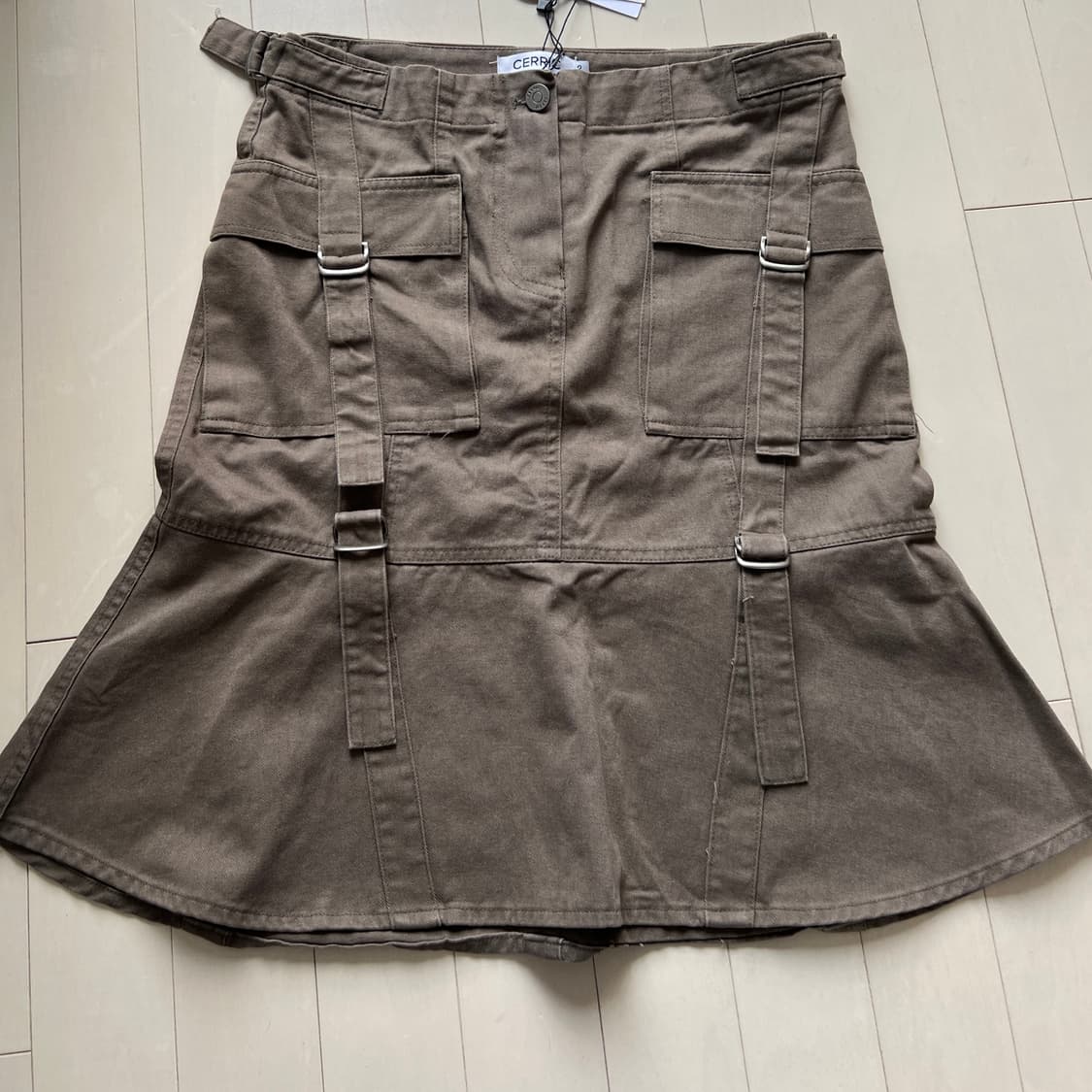 Cerric 23 fw skirt 세릭 카키 스커트 상품이미지1