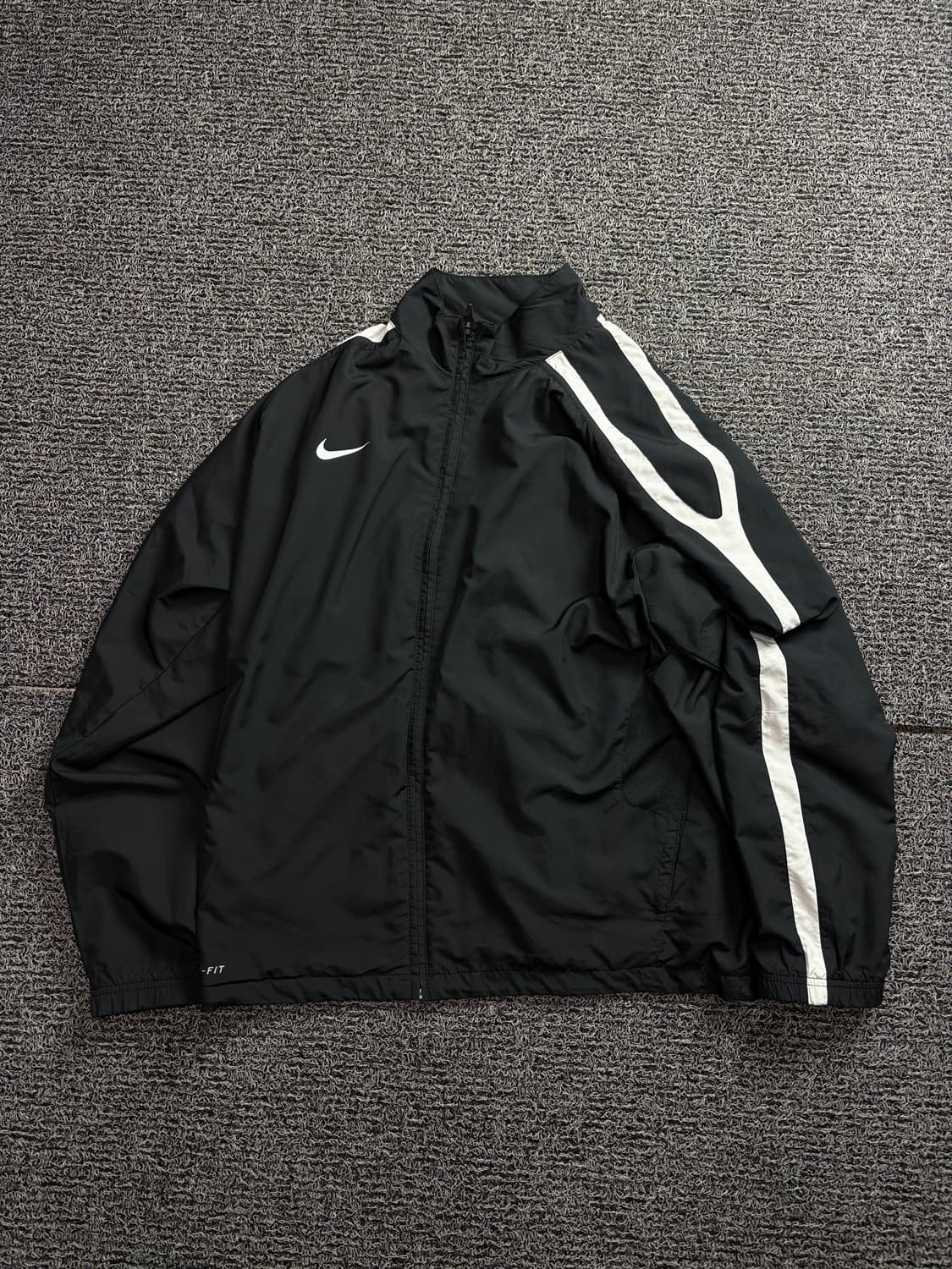 나이키 라이닝 디테일 올드스쿨 바람막이 1653 상품이미지1