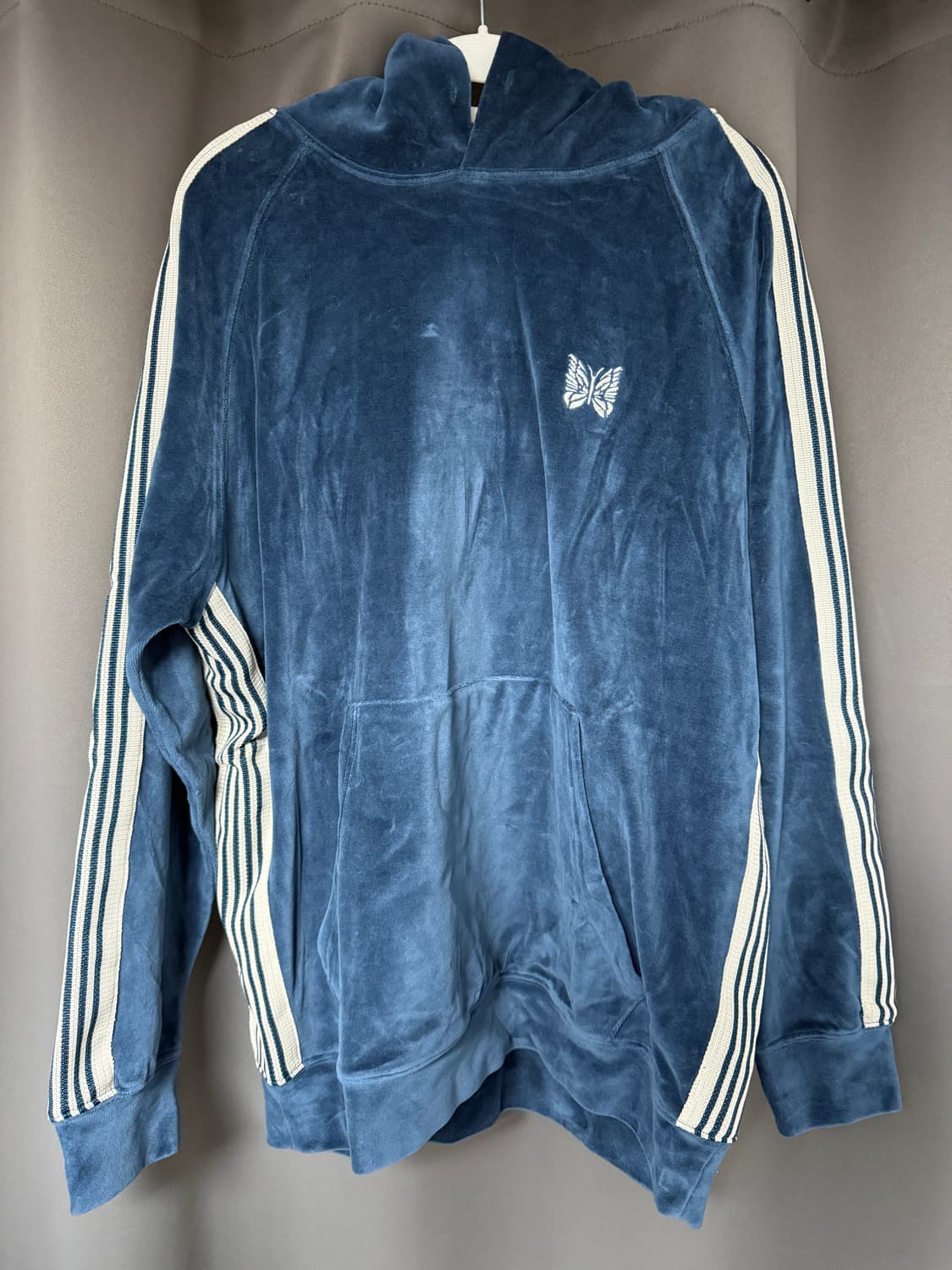 니들스 벨루어 마린블루 후드 상품이미지1