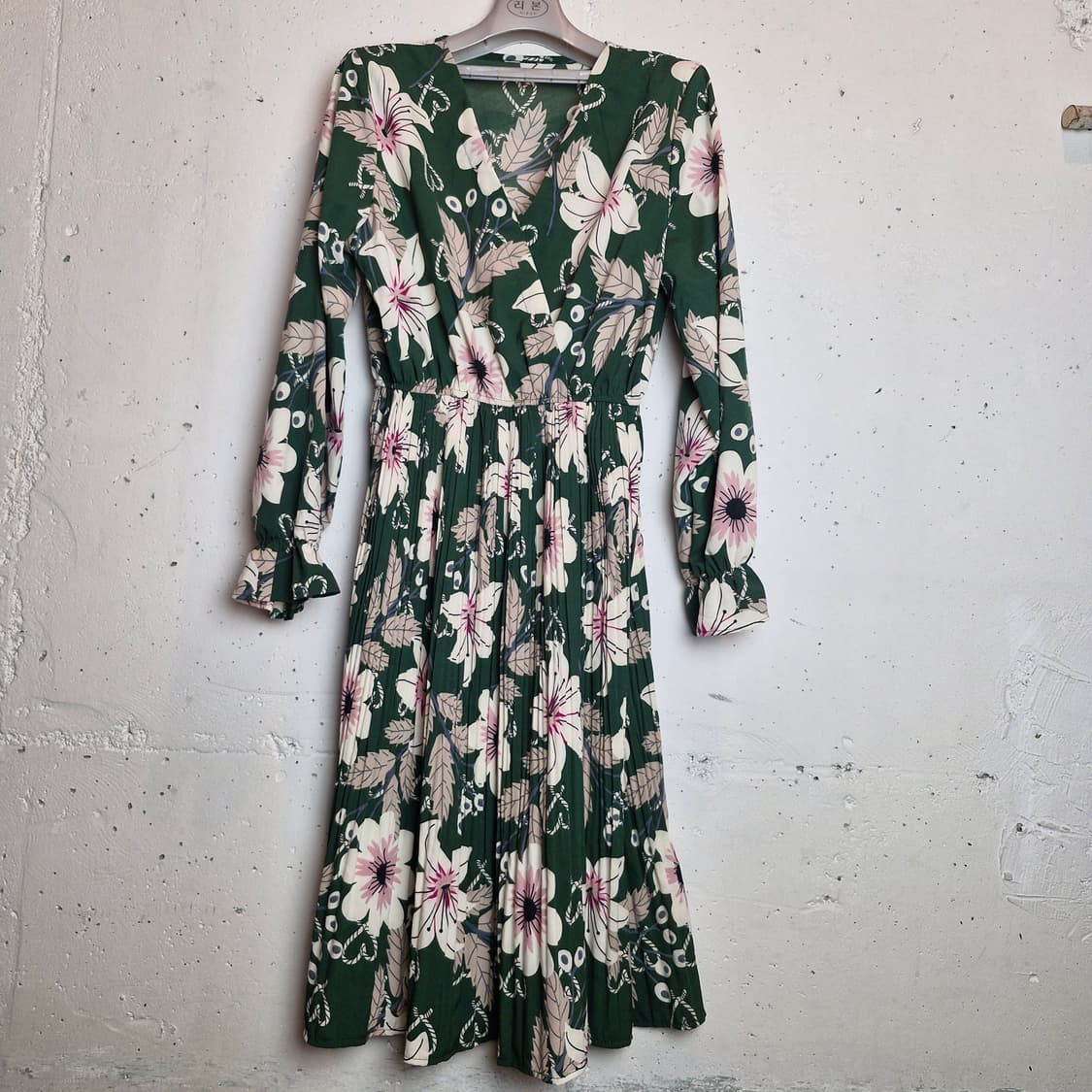 플라워 패턴 롱 플리츠 원피스 상품이미지1