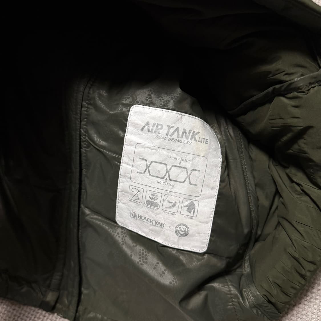 블랙야크 경량 다운 패딩조끼 상품이미지4