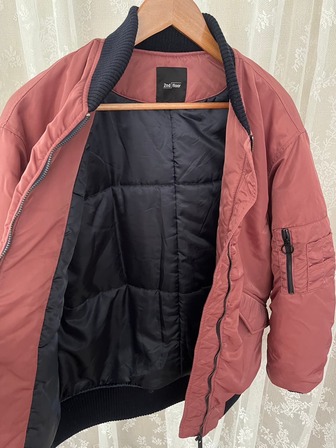 66) 한섬 세컨플로어 항공 점퍼 패딩 상품이미지3