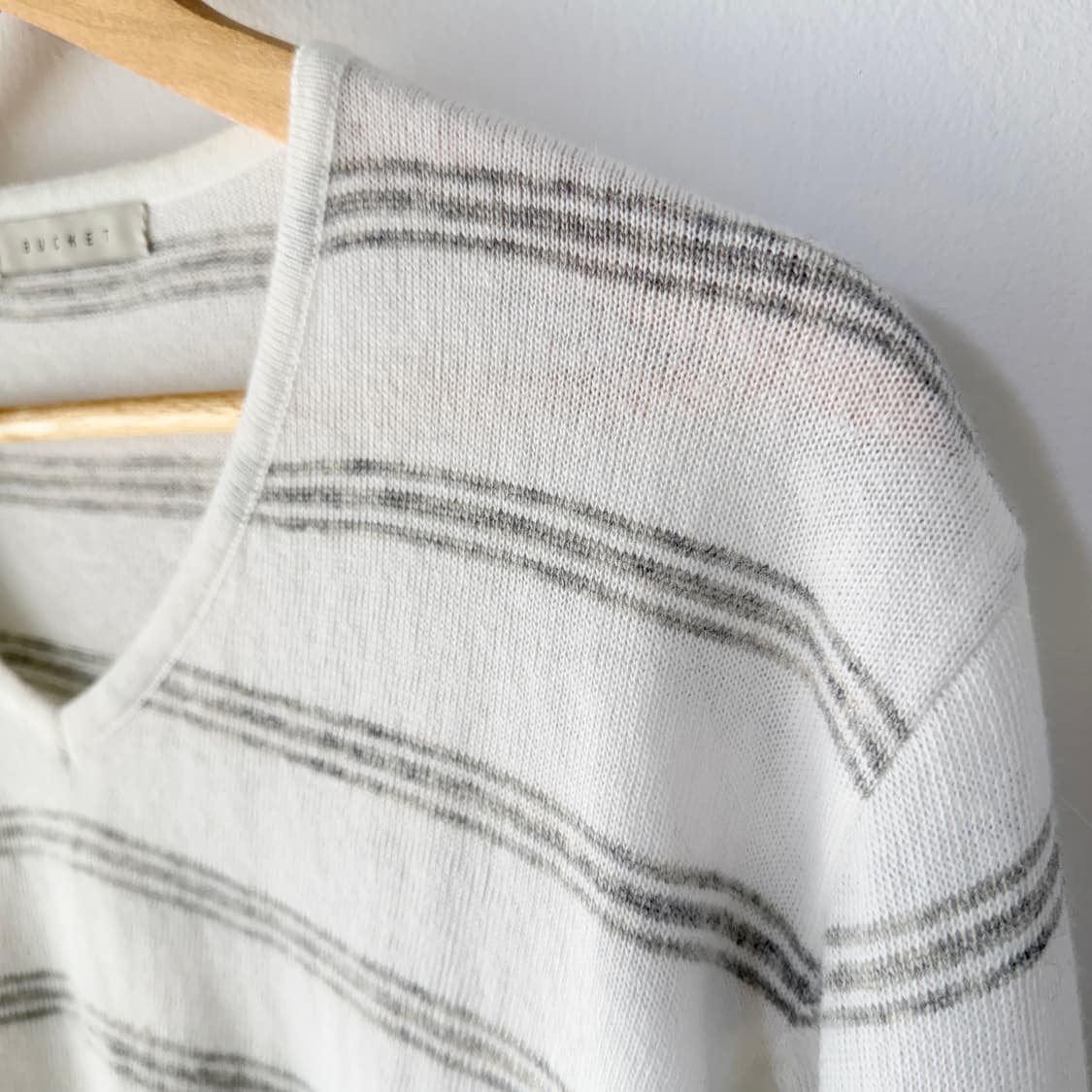 Lepvonj 레프본 스트라이프 브이넥 여름니트 아이보리 상품이미지4