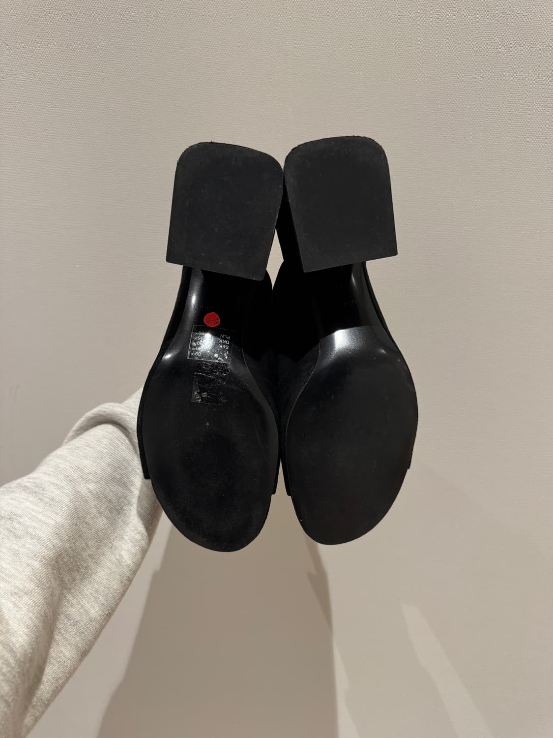 앤아더스토리즈 스웨이드 뮬 상품이미지5