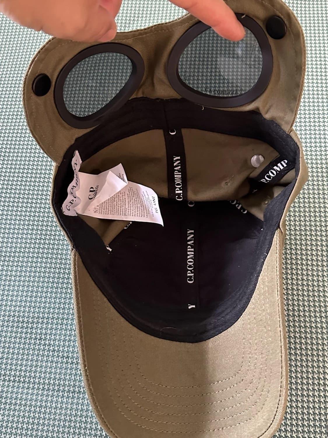 C.P 컴퍼니 고글 볼캡 올리브 그린 상품이미지3