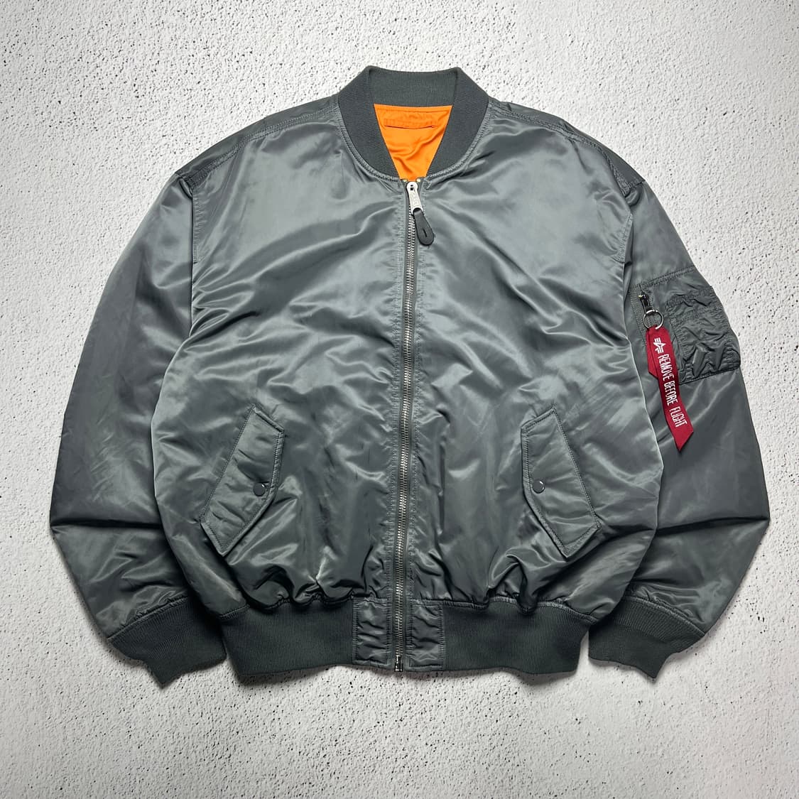 Alpha Industries MA-1 Flight Jacket 상품이미지2