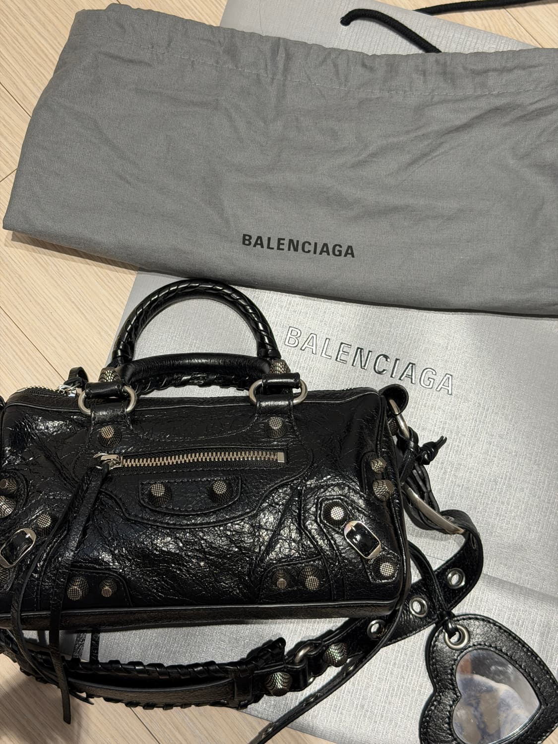 발렌시아가 르카골 미니 더플백 블랙 (상태최최고,쇼핑백,더스트백) 상품이미지3