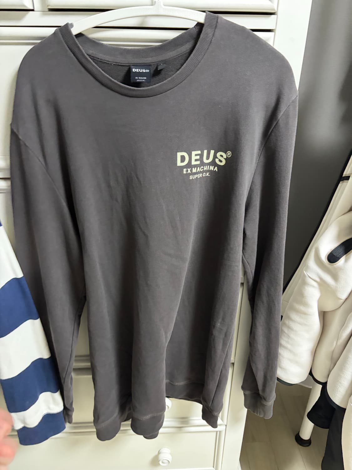 데우스 맨투맨 L 상품이미지1