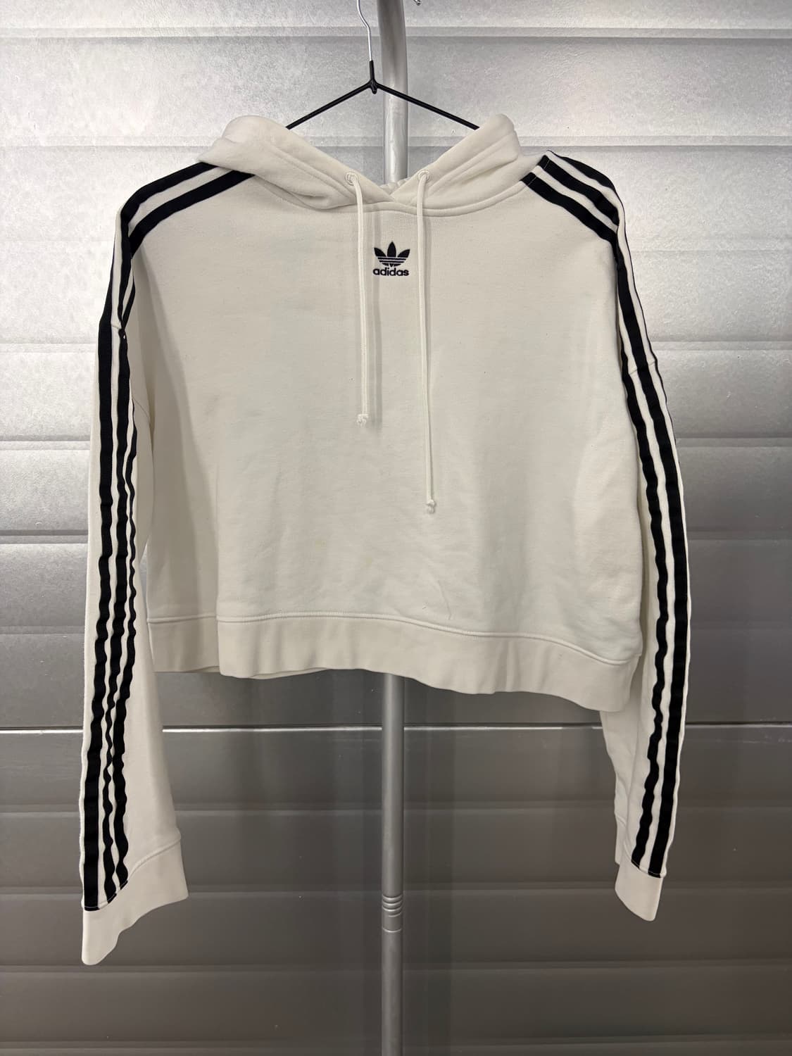 Adidas logo crop hood white M 상품이미지2