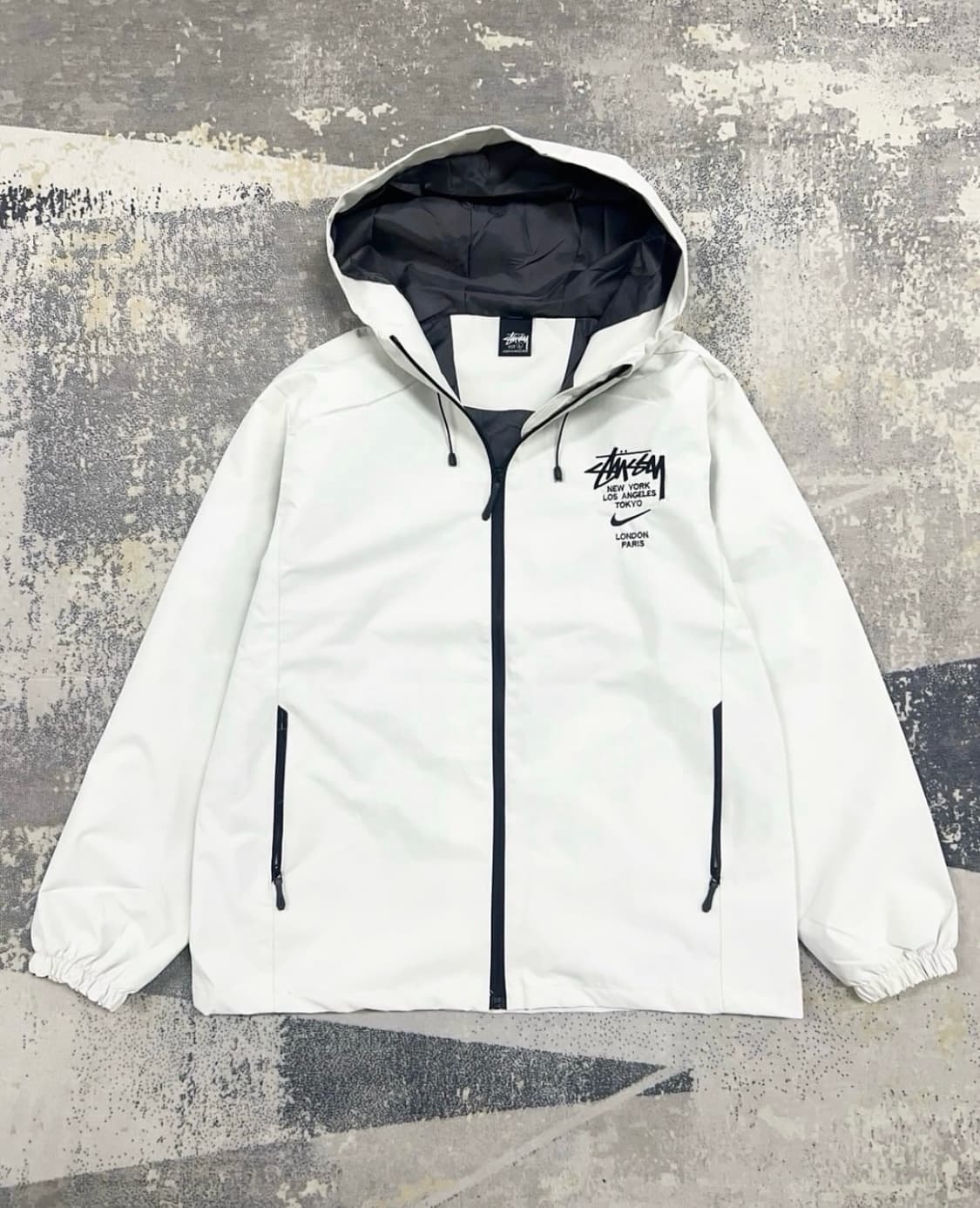 나이키x스투시 월드투어로고 바람막이 상품이미지2