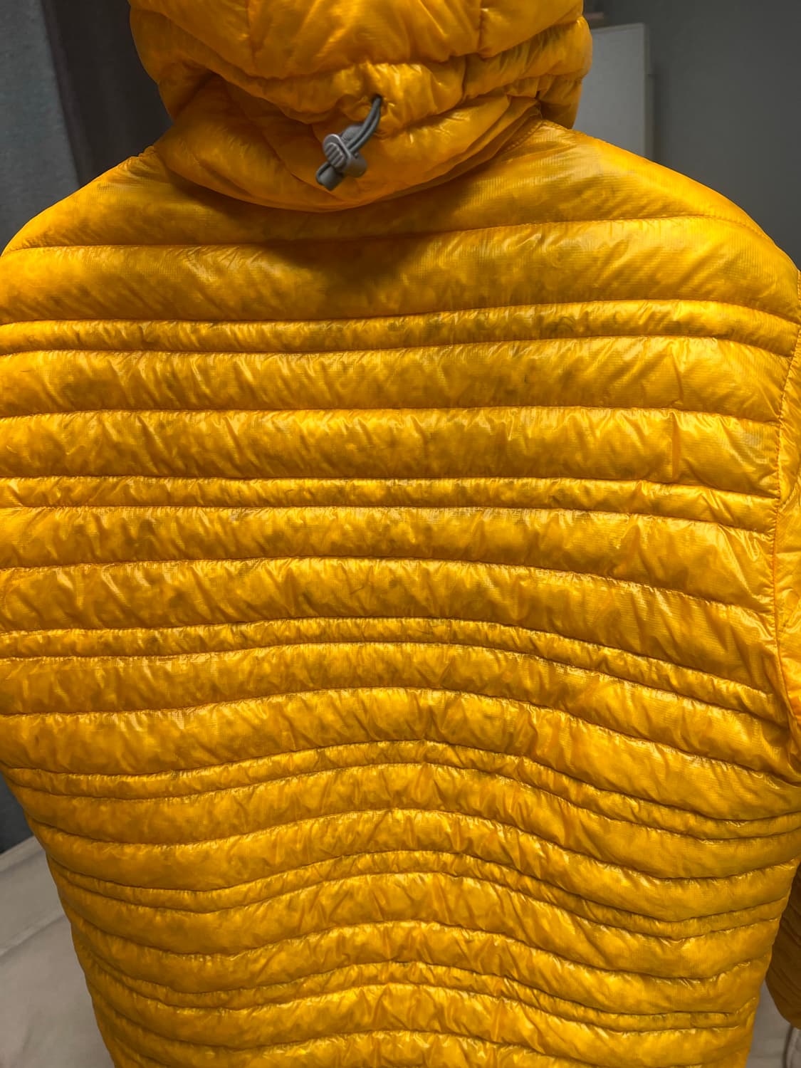 파타고니아 경량패딩 M사이즈 판매합니다. 상품이미지3