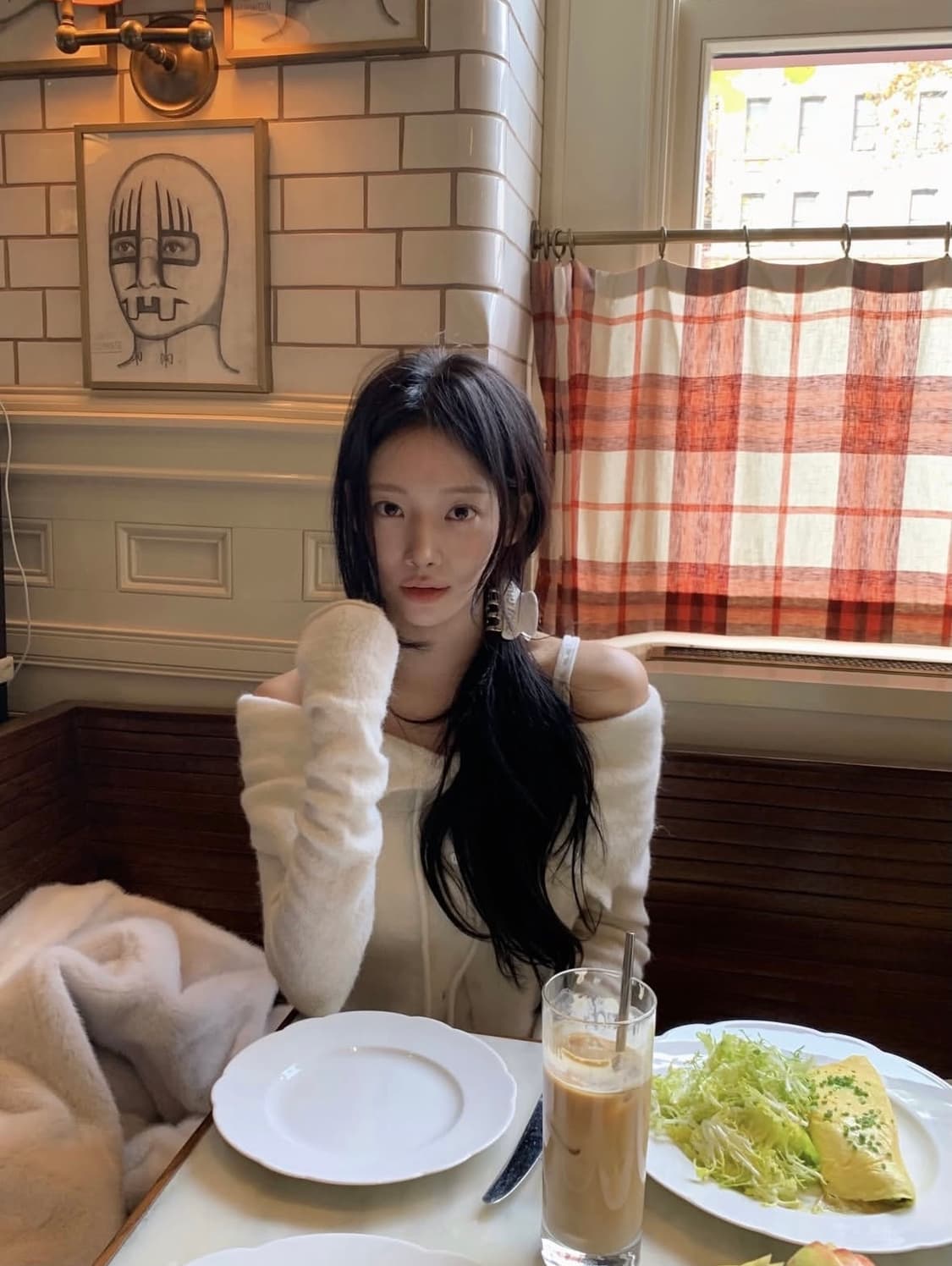 [미시착 새제품] 더위시리즈 뮤즈 콜러 가디건 아이보리. 오프숄더 연말룩 상품이미지2