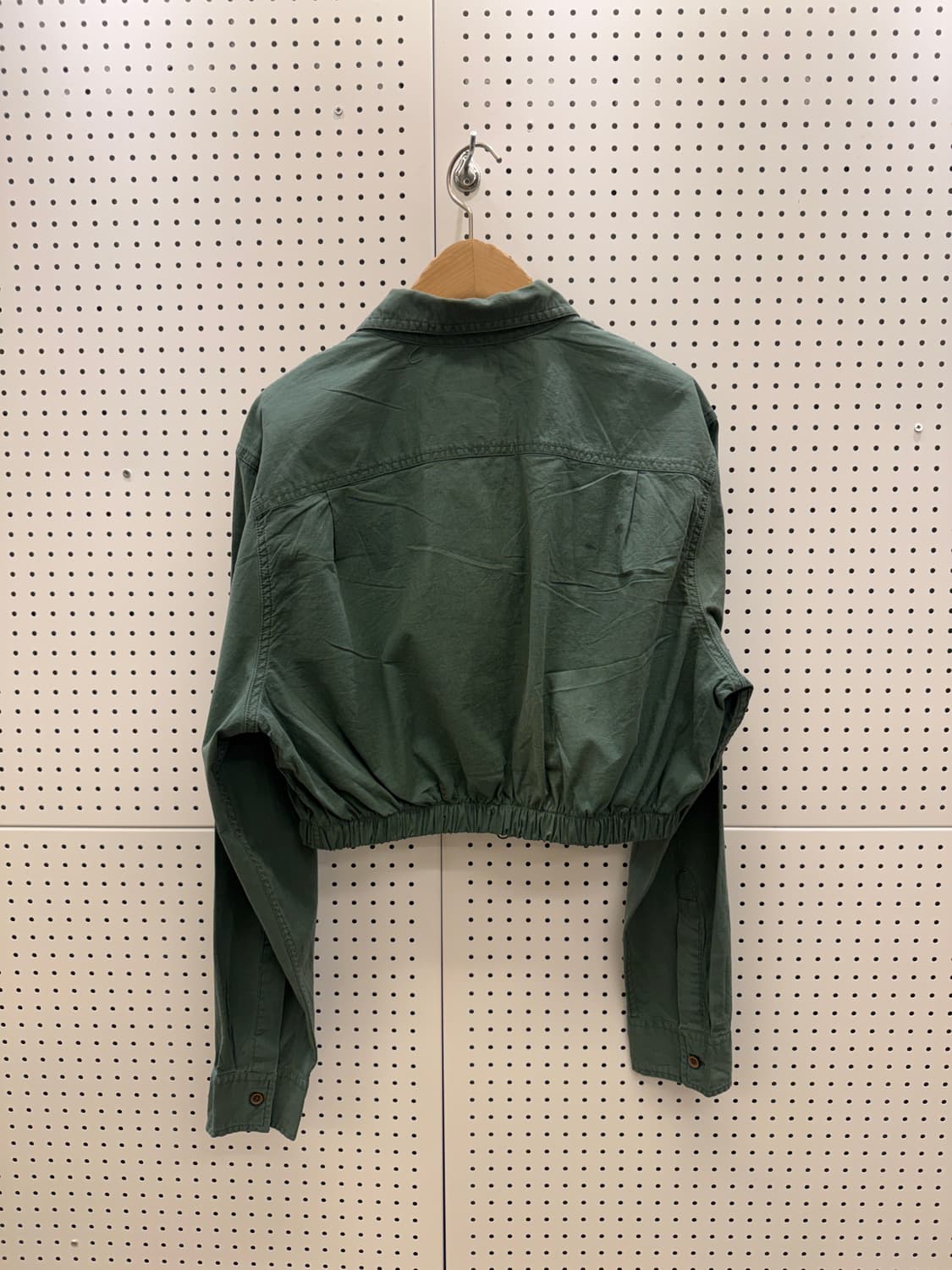 칼하트 리메이크 크롭 그린 셔츠 U866  상품이미지3