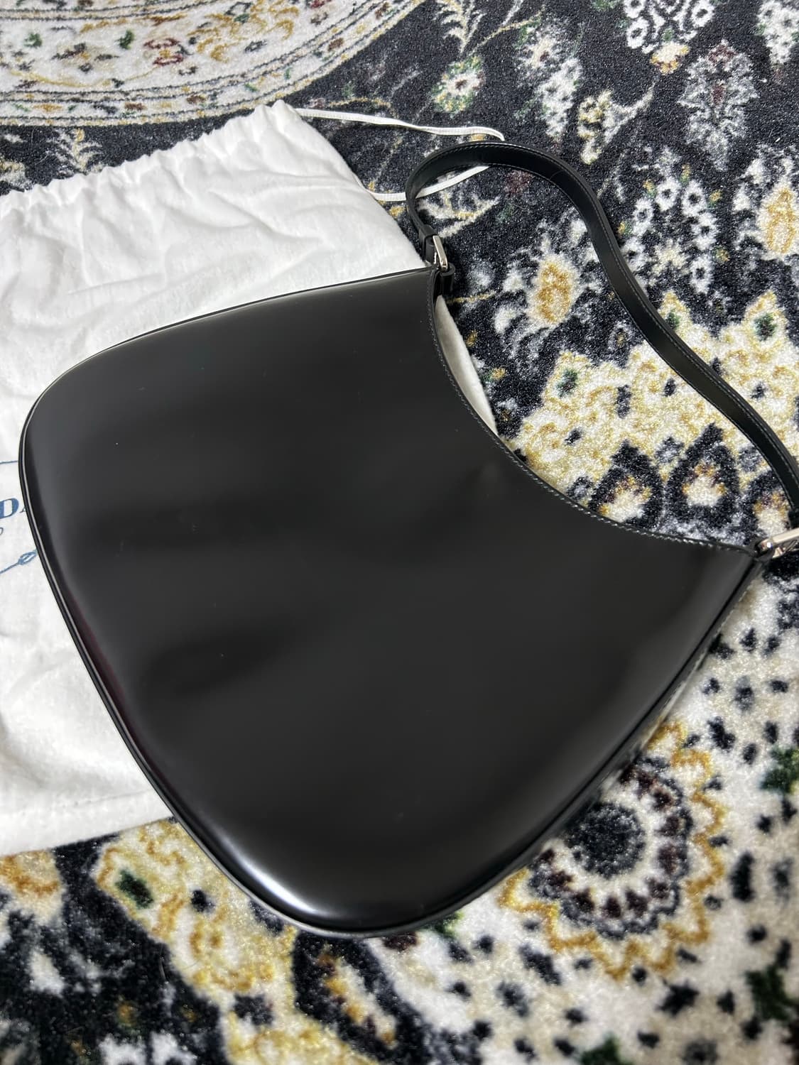 프라다 클레오 브러시드 숄더백 상품이미지7