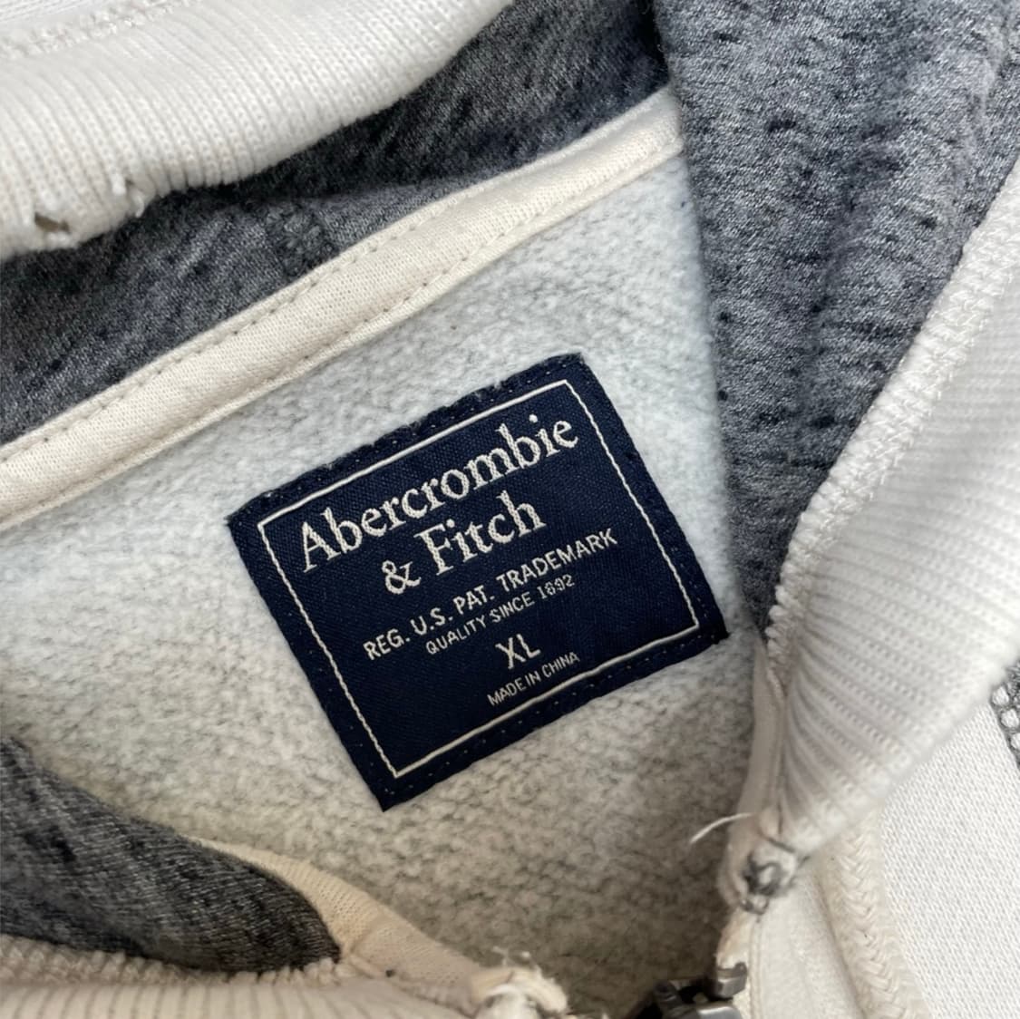 아베크롬비 그레이 배색 아치로고 기모 후드집업 XL 상품이미지2