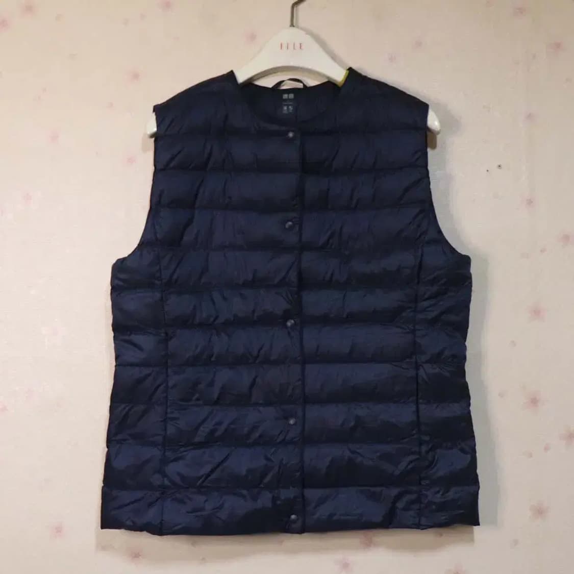 유니클로 여성100 경량패딩조끼 구제렐라wc642 상품이미지1