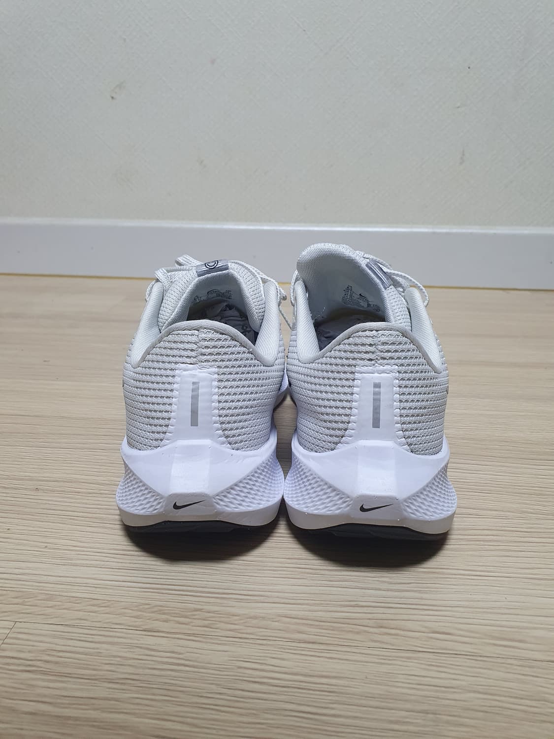 나이키 페가수스 40 화이트 운동화 265 상품이미지5