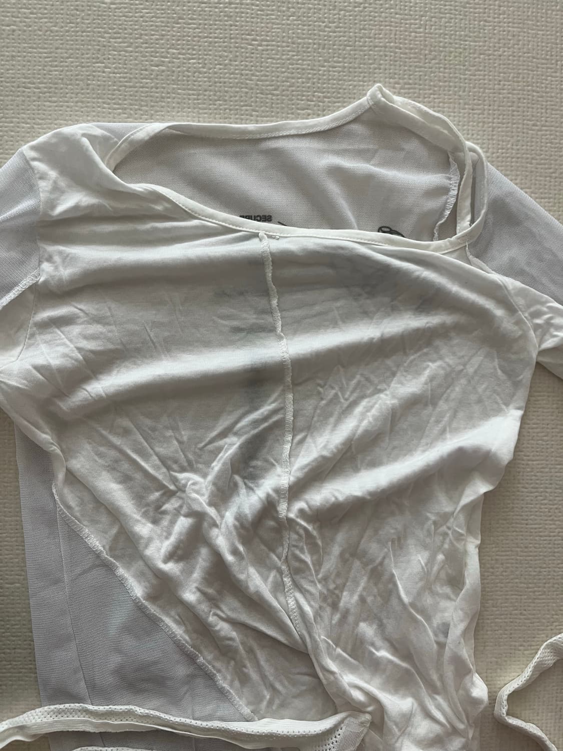 오호스 화이트 ojos 티셔츠 상품이미지3